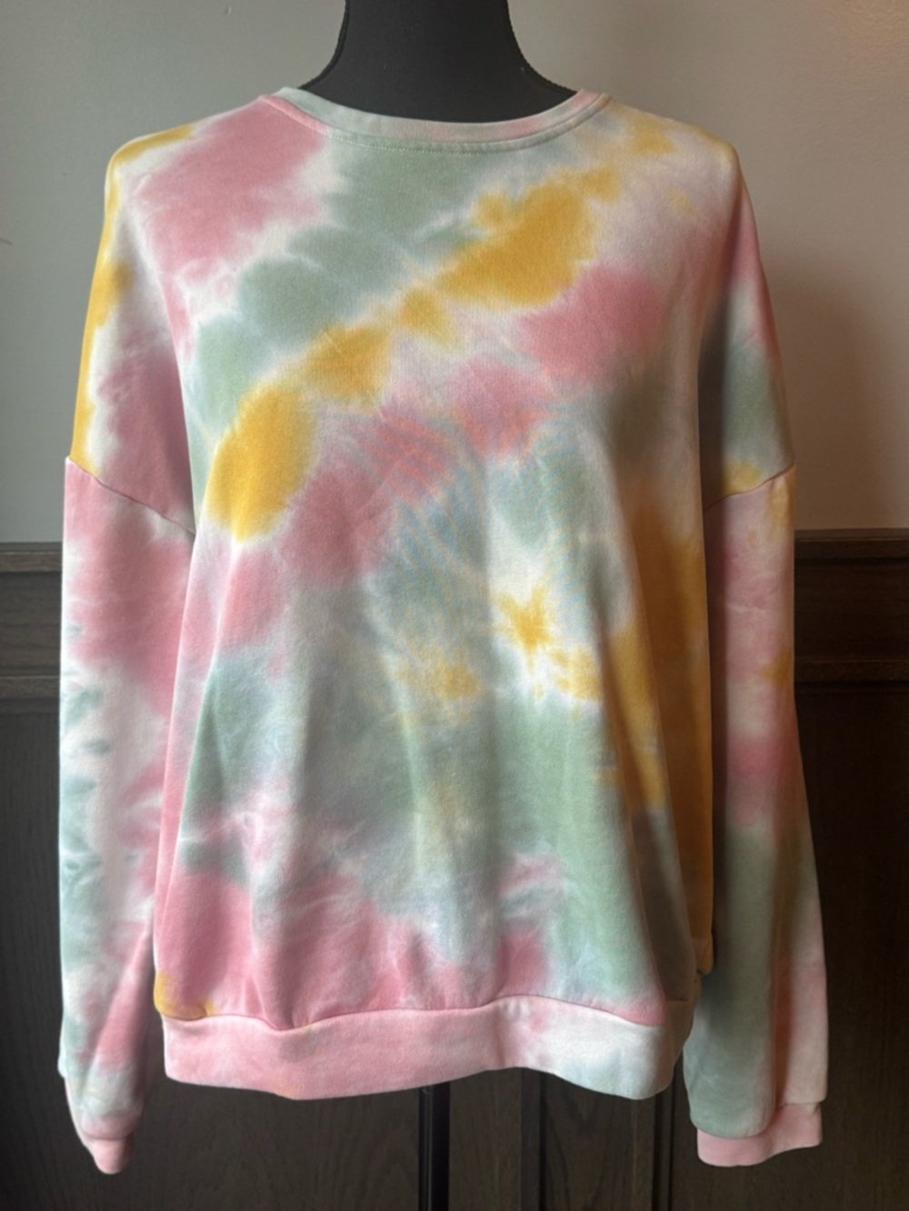 LE LIS Nordstrom Chic Tie-Dye Sweatshirt Top Large EUC